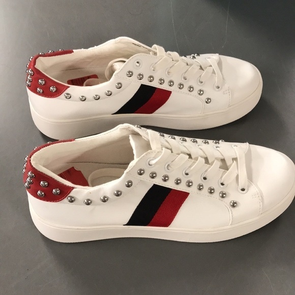 Steve Madden Belle Sneaker - Picture 2 of 11